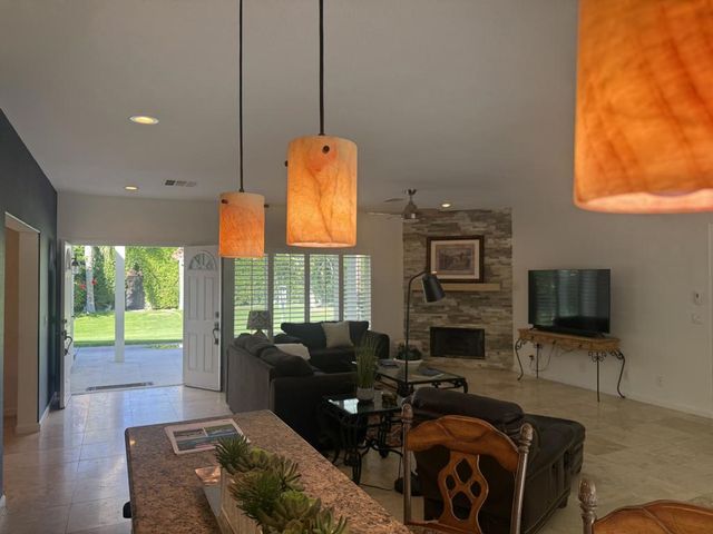 2898 N Sunrise Way, Palm Springs, CA 92262