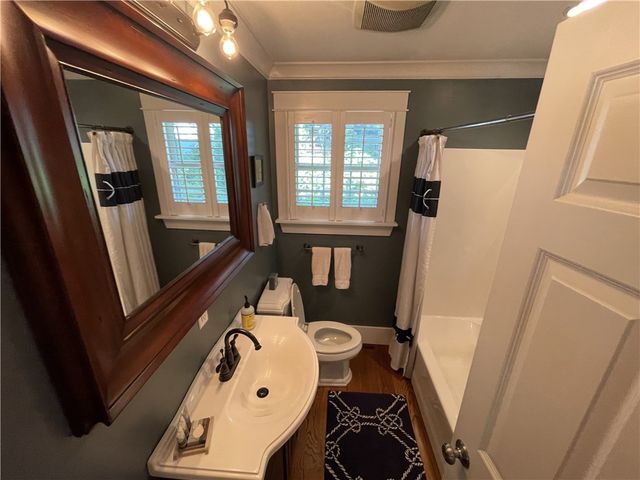 40 Keeher Avenue, Newport, RI 02840