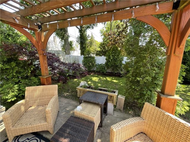 40 Keeher Avenue, Newport, RI 02840