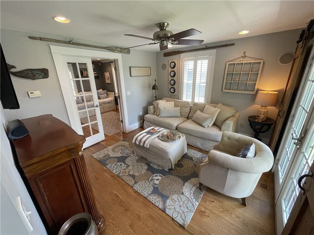 40 Keeher Avenue, Newport, RI 02840