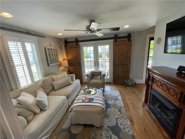 40 Keeher Avenue, Newport, RI 02840