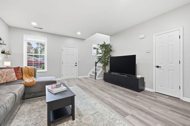 3691 Lochdale Terrace, Lexington, KY 40514