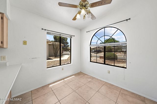 184 E Camino De Diana, Green Valley, AZ 85614