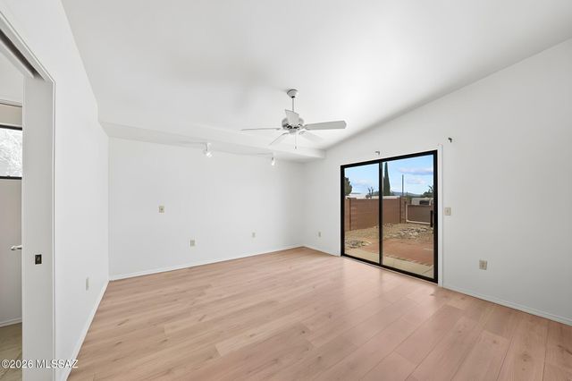 184 E Camino De Diana, Green Valley, AZ 85614
