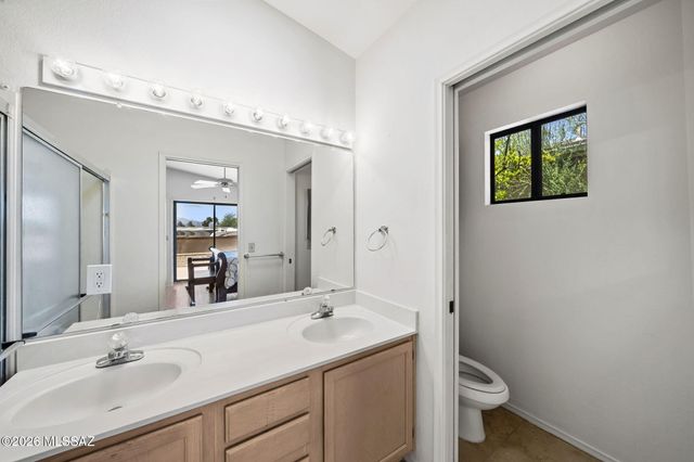 184 E Camino De Diana, Green Valley, AZ 85614