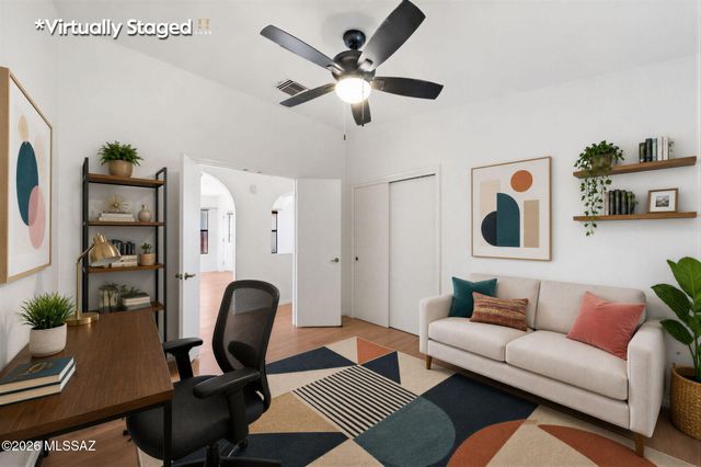 184 E Camino De Diana, Green Valley, AZ 85614