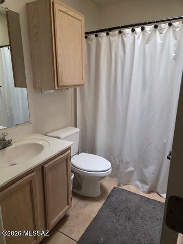 184 E Camino De Diana, Green Valley, AZ 85614