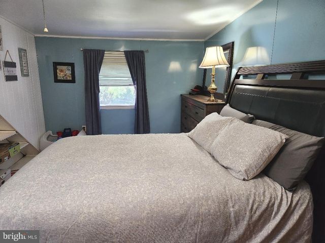 688 CARLISLE DR, Morrisville, PA 19067