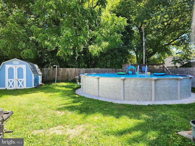 688 CARLISLE DR, Morrisville, PA 19067
