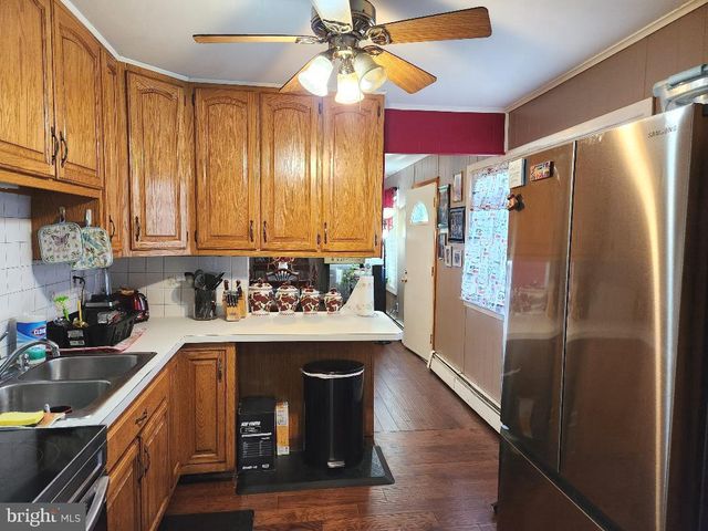 688 CARLISLE DR, Morrisville, PA 19067