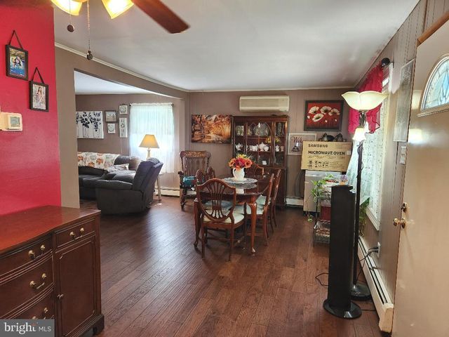 688 CARLISLE DR, Morrisville, PA 19067