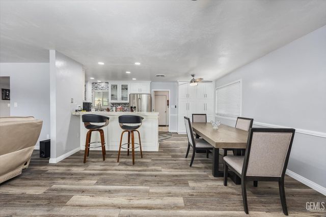 2504 Bex Hill Court, Bakersfield, CA 93309