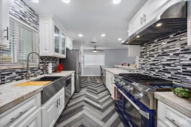 2504 Bex Hill Court, Bakersfield, CA 93309