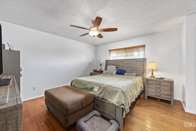 2504 Bex Hill Court, Bakersfield, CA 93309