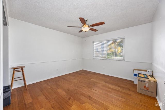 2504 Bex Hill Court, Bakersfield, CA 93309