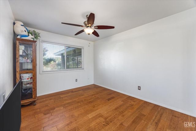 2504 Bex Hill Court, Bakersfield, CA 93309