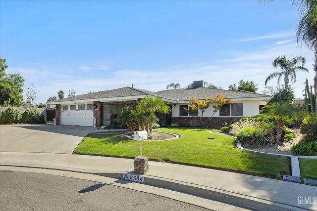 2504 Bex Hill Court, Bakersfield, CA 93309