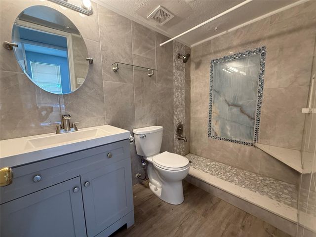 9550 Deering Drive 210, Houston, TX 77036