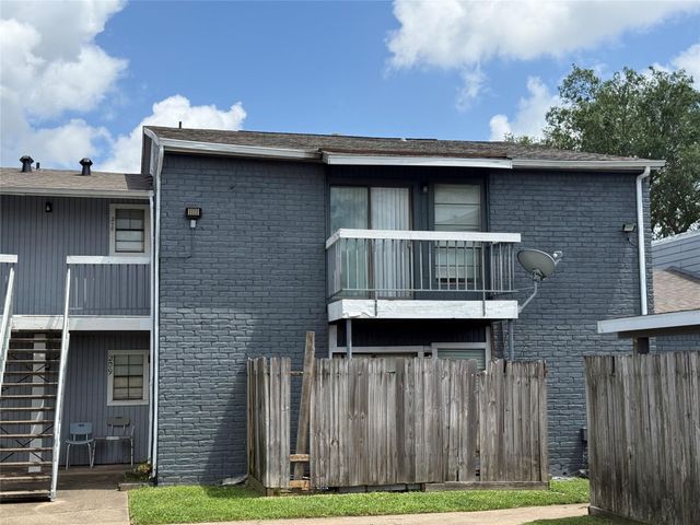9550 Deering Drive 210, Houston, TX 77036