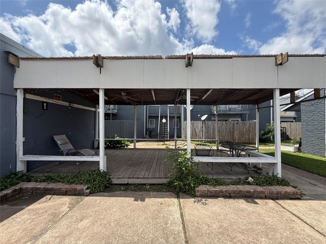 9550 Deering Drive 210, Houston, TX 77036