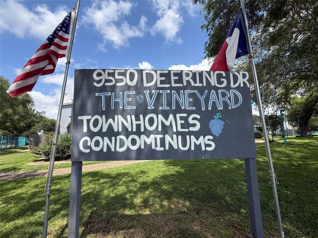 9550 Deering Drive 210, Houston, TX 77036