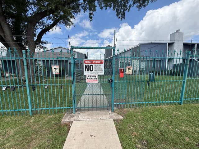 9550 Deering Drive 210, Houston, TX 77036