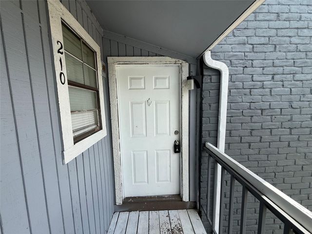 9550 Deering Drive 210, Houston, TX 77036