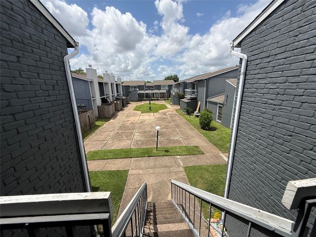 9550 Deering Drive 210, Houston, TX 77036