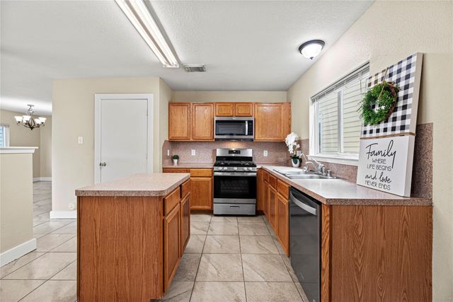 5715 Silver Oak Drive, Missouri City, TX 77459