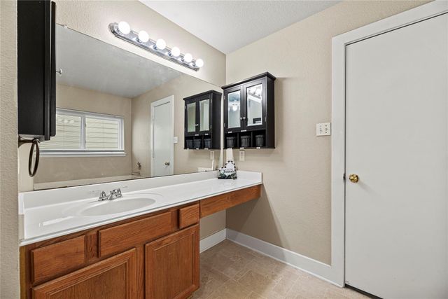 5715 Silver Oak Drive, Missouri City, TX 77459