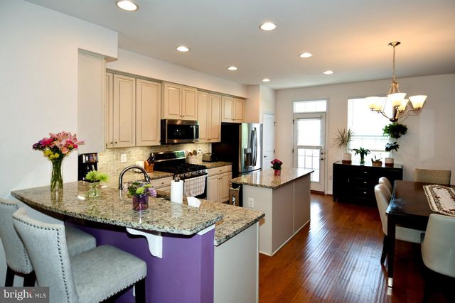 1665 DOROTHY LN, Woodbridge, VA 22191