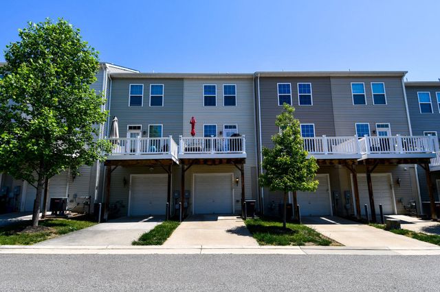 1665 DOROTHY LN, Woodbridge, VA 22191