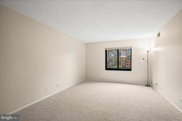 203 YOAKUM PKWY #519, Alexandria, VA 22304