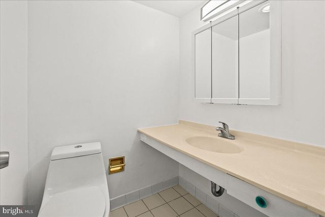 203 YOAKUM PKWY #519, Alexandria, VA 22304