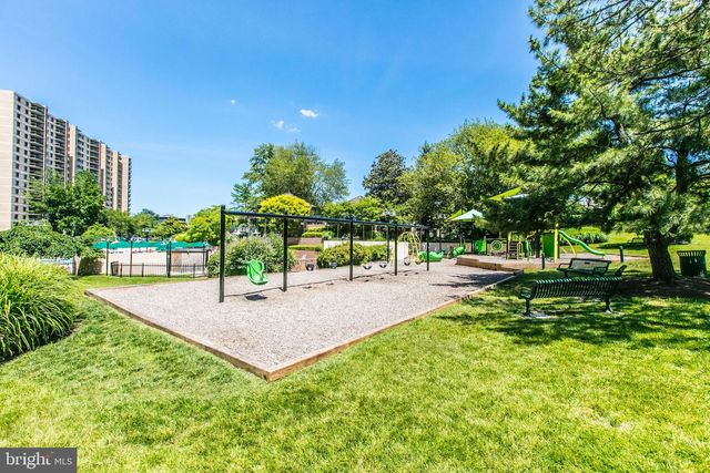 203 YOAKUM PKWY #519, Alexandria, VA 22304