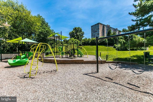 203 YOAKUM PKWY #519, Alexandria, VA 22304