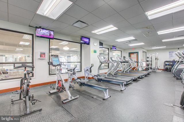 203 YOAKUM PKWY #519, Alexandria, VA 22304