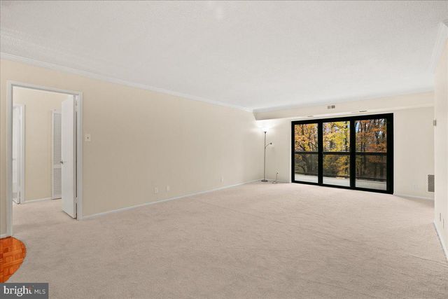 203 YOAKUM PKWY #519, Alexandria, VA 22304