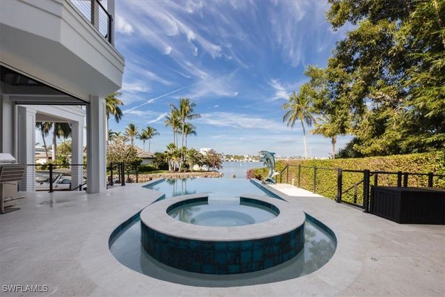 793 17th AVE S, Naples, FL 34102