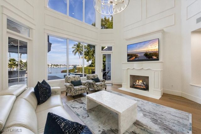 793 17th AVE S, Naples, FL 34102