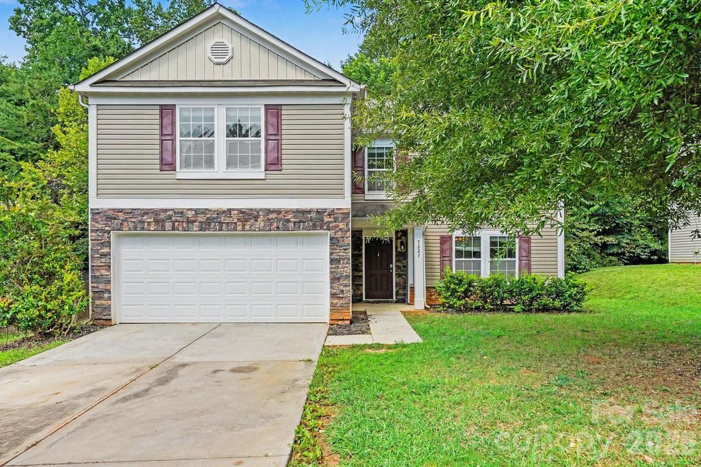7227 Cypress Ridge Drive, Charlotte, NC 28262