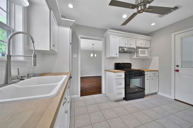 1038 Lamonte Lane, Houston, TX 77018
