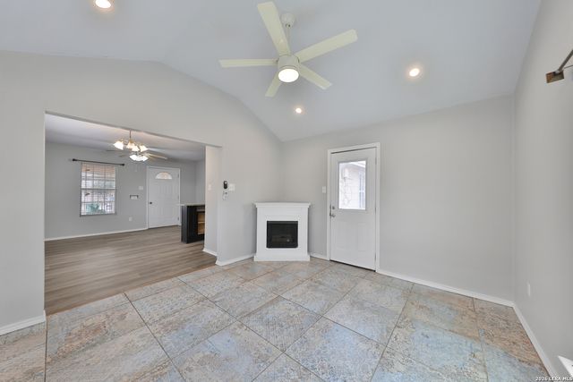 106 Waugh, San Antonio, TX 78223