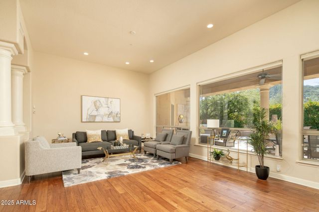 11753 E PARKVIEW Lane, Scottsdale, AZ 85255