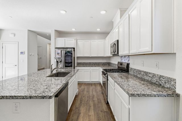 3949 Aristotle Cir, Rancho Cordova, CA 95742