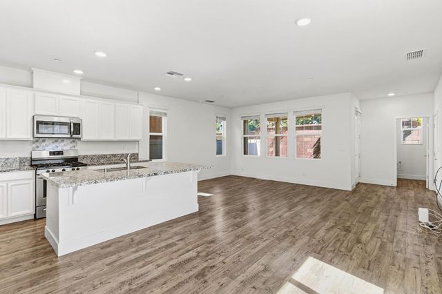 3949 Aristotle Cir, Rancho Cordova, CA 95742