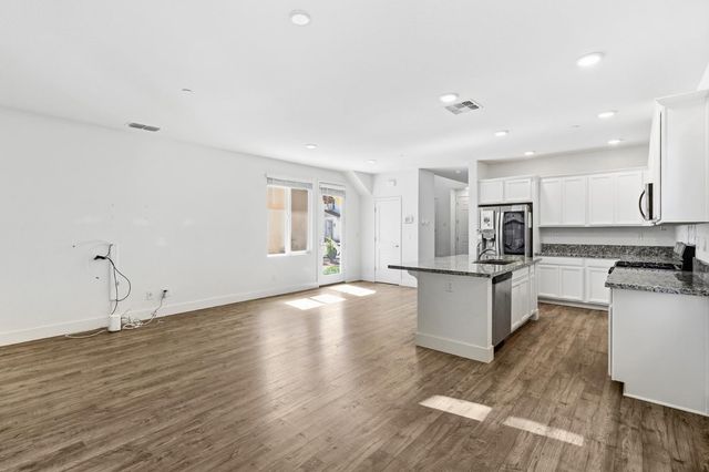 3949 Aristotle Cir, Rancho Cordova, CA 95742