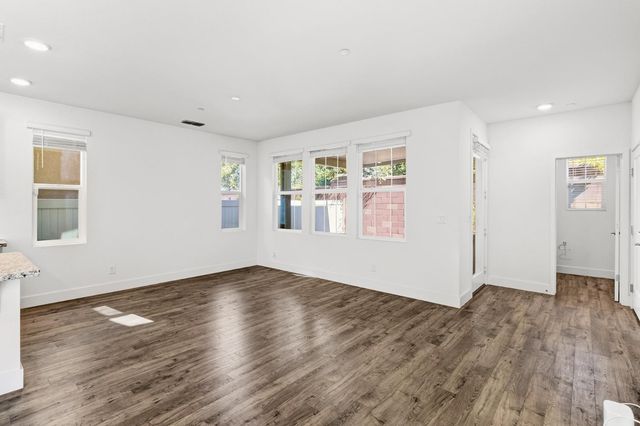 3949 Aristotle Cir, Rancho Cordova, CA 95742