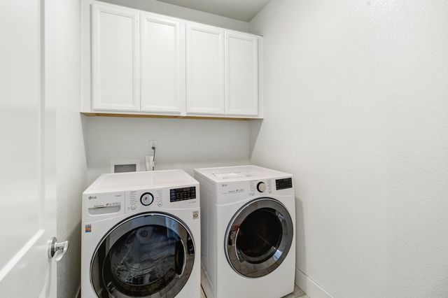 3949 Aristotle Cir, Rancho Cordova, CA 95742