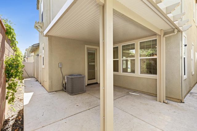 3949 Aristotle Cir, Rancho Cordova, CA 95742